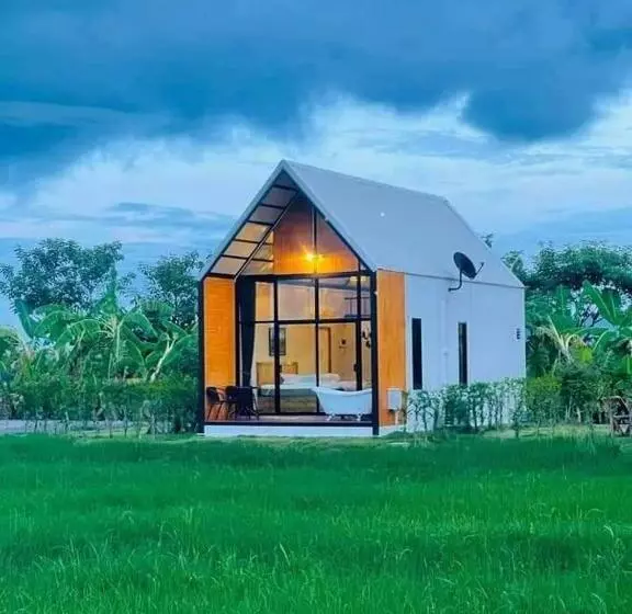 Hotelli Whitehouse Resort