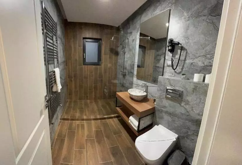 Monarc Boutique Aparthotel   Self Check In