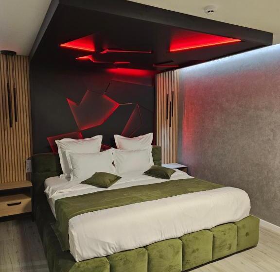 Monarc Boutique Aparthotel Self Check In