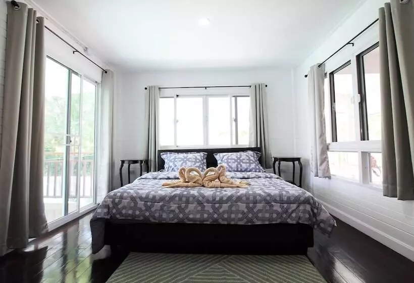 ペンション Room In Guest Room   Baan Khunphiphit Homestay No2322