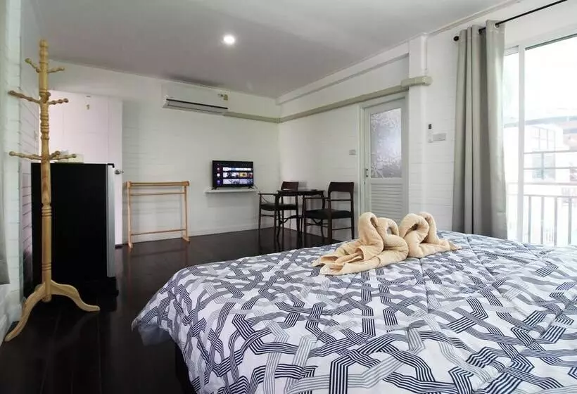 ペンション Room In Guest Room   Baan Khunphiphit Homestay No2322