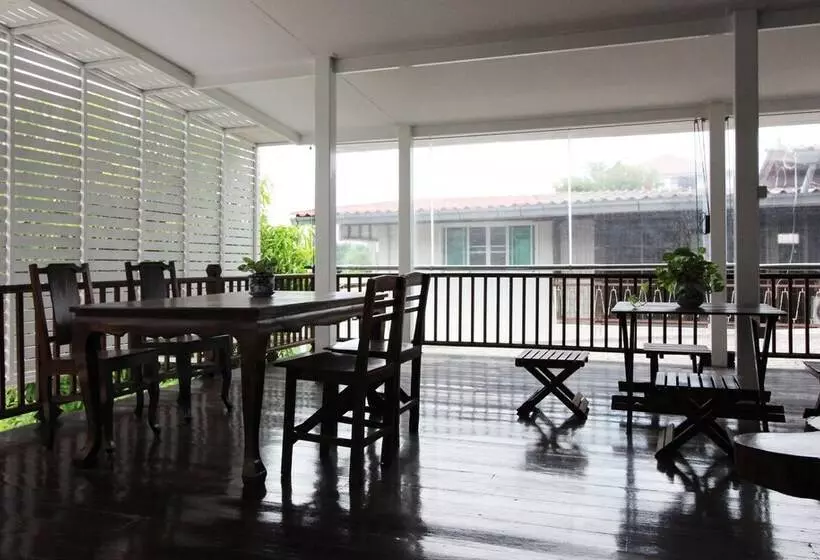 ペンション Room In Guest Room   Baan Khunphiphit Homestay No2322