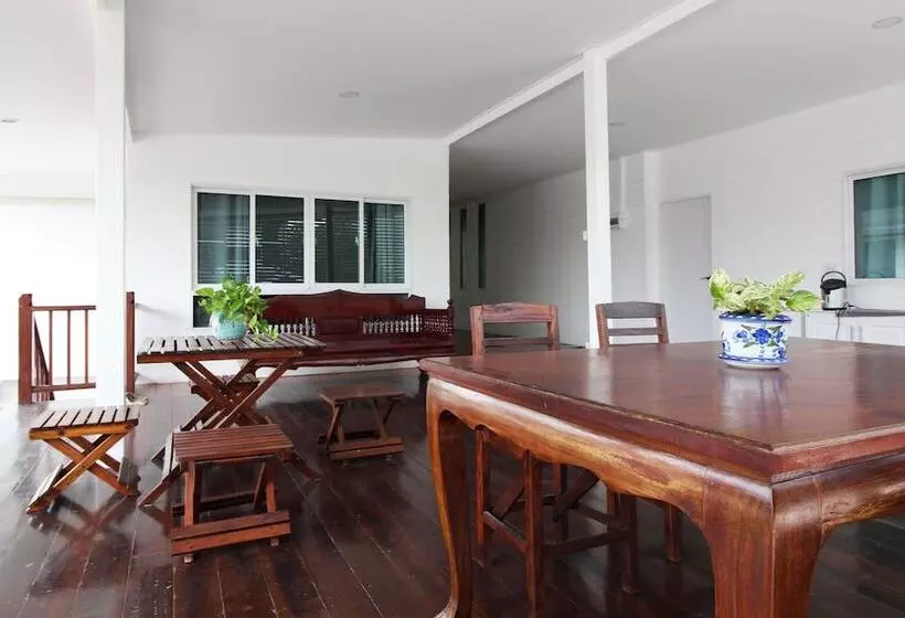 ペンション Room In Guest Room   Baan Khunphiphit Homestay No2322