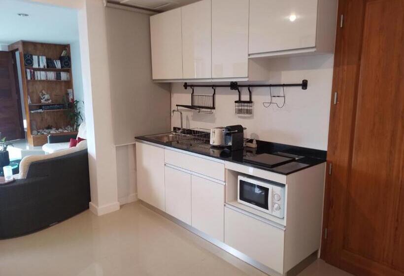 펜션 Villa Stella 16 Santi Thani Maenam