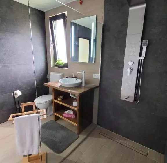 Pensiunea Crăișorul Muntelui