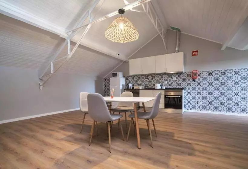 هاستل D ávila Peixinho 180