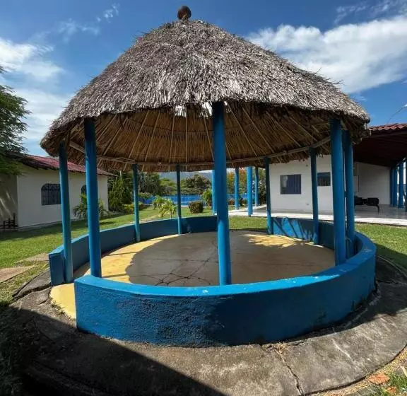 ホテル Finca La Pola