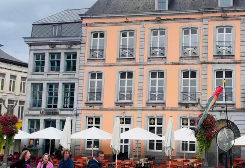 هتل Le Vieux Cèdre Grand Place