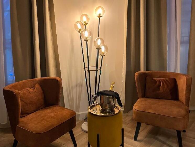 هتل Le Vieux Cèdre Grand Place