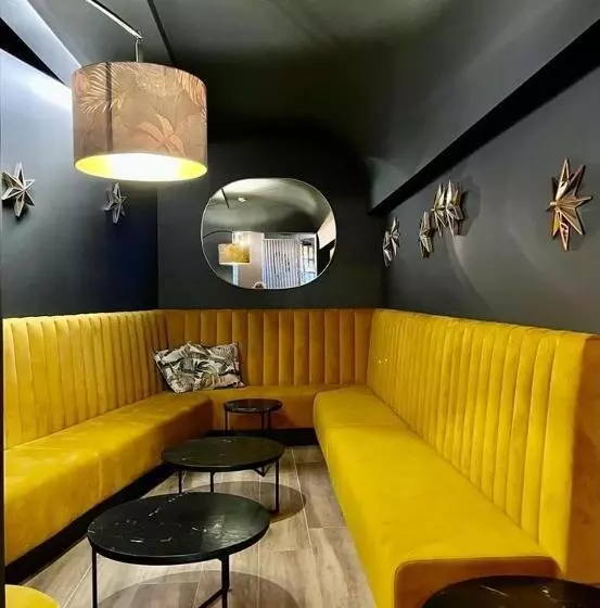 Hotelli Le Vieux Cèdre Grand Place