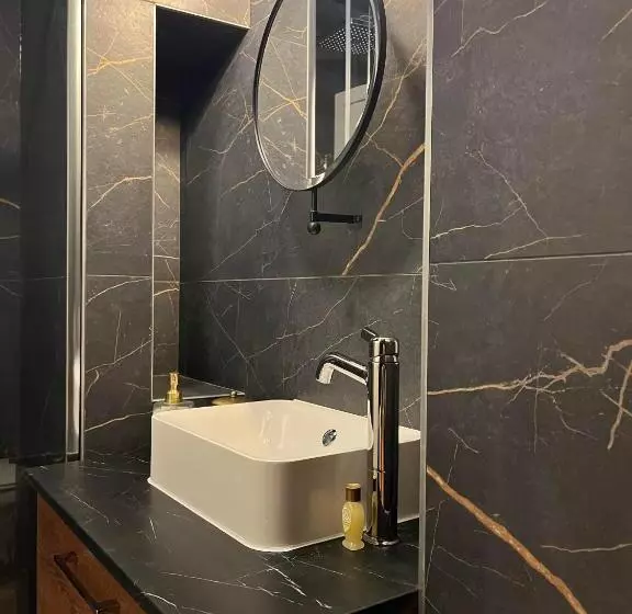 Hotelli Le Vieux Cèdre Grand Place