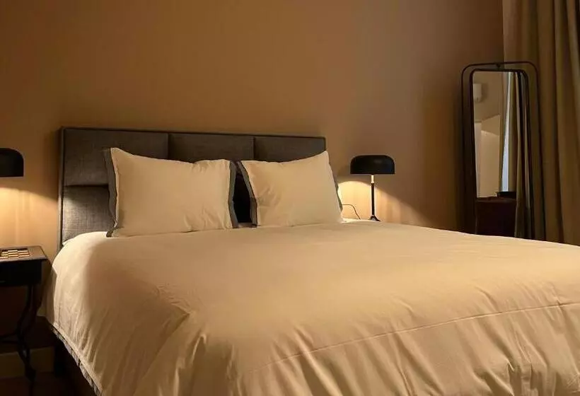 Hotelli Le Vieux Cèdre Grand Place