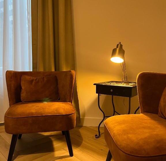 هتل Le Vieux Cèdre Grand Place