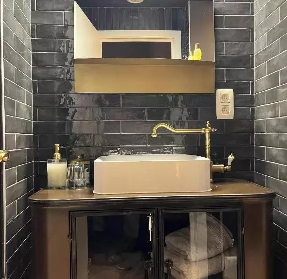 Hotelli Le Vieux Cèdre Grand Place