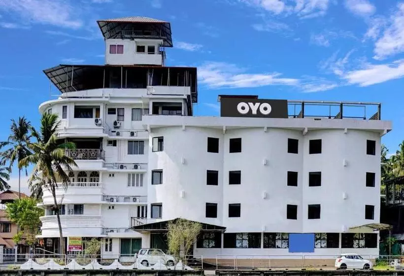 هتل Oyo Flagship 81283 Plaza Residency