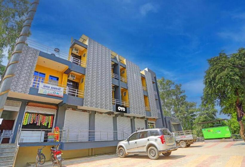 ホテル Oyo Flagship Akshay Palace