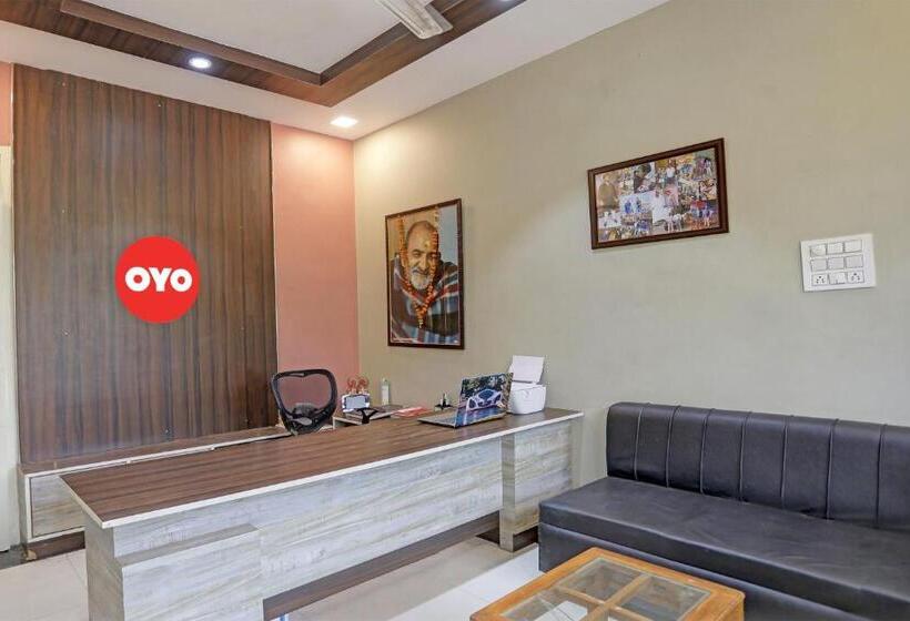 ホテル Oyo Flagship Akshay Palace