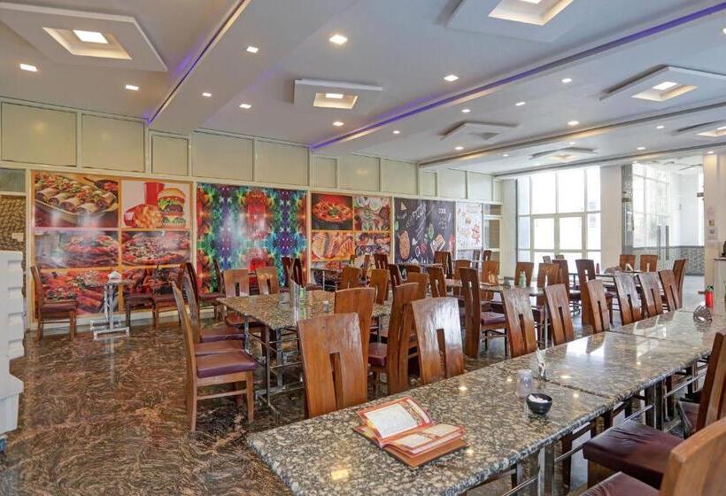 ホテル Oyo Flagship Akshay Palace