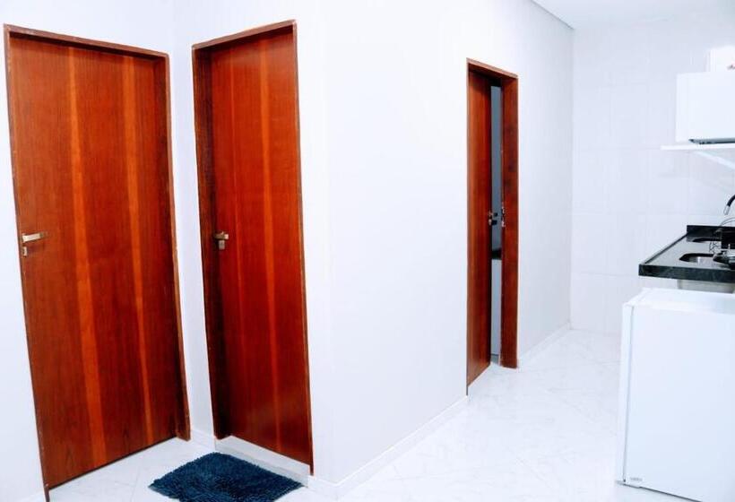 هتل Hostel Mãe Rainha