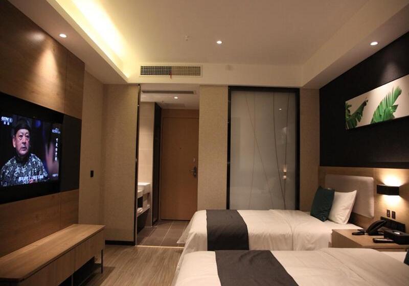 Отель Thank Inn Plus Yinchuan Dayue City