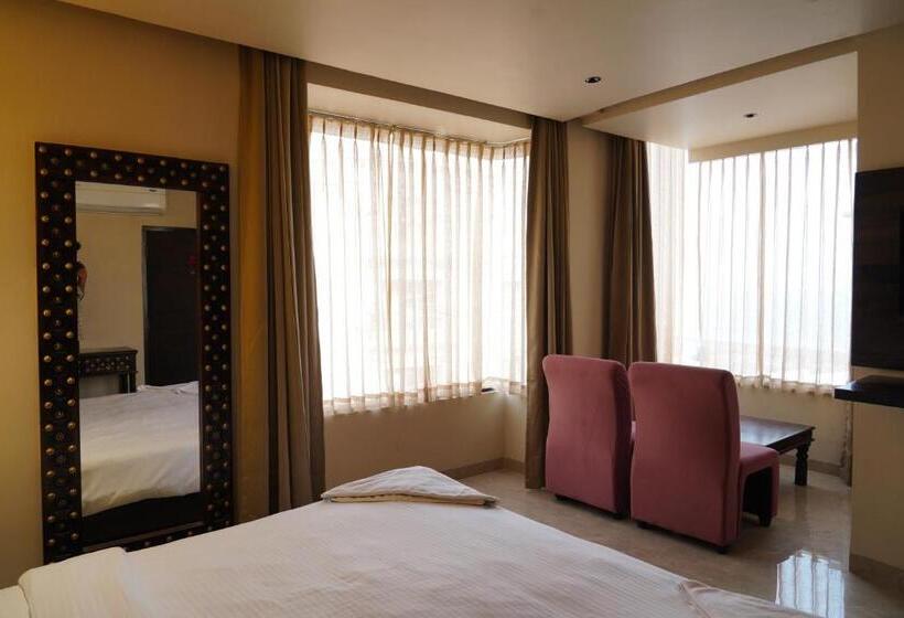 בית מלון כפרי The Q