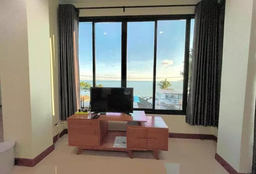 ホテル Triple O Phala Beach