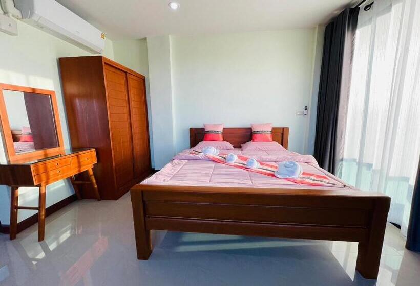 호텔 Triple O Phala Beach