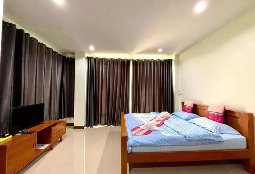 ホテル Triple O Phala Beach