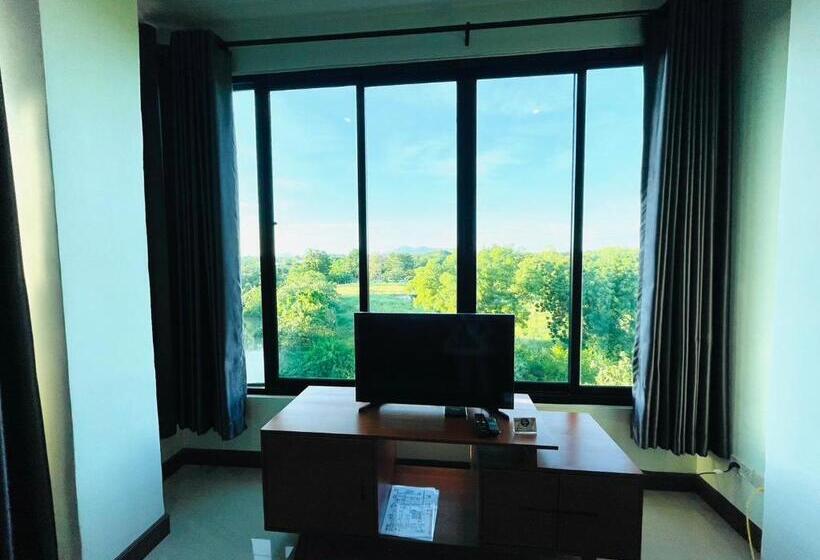 호텔 Triple O Phala Beach