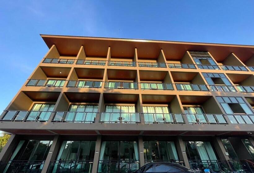 호텔 Triple O Phala Beach