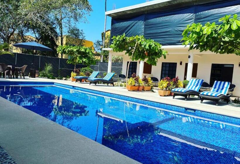 Natura Hotel & Villas