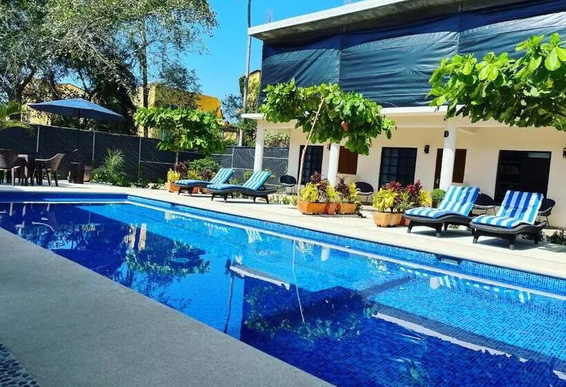 Natura Hotel & Villas