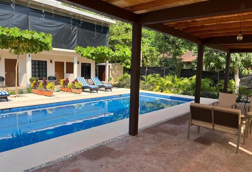 Natura Hotel & Villas