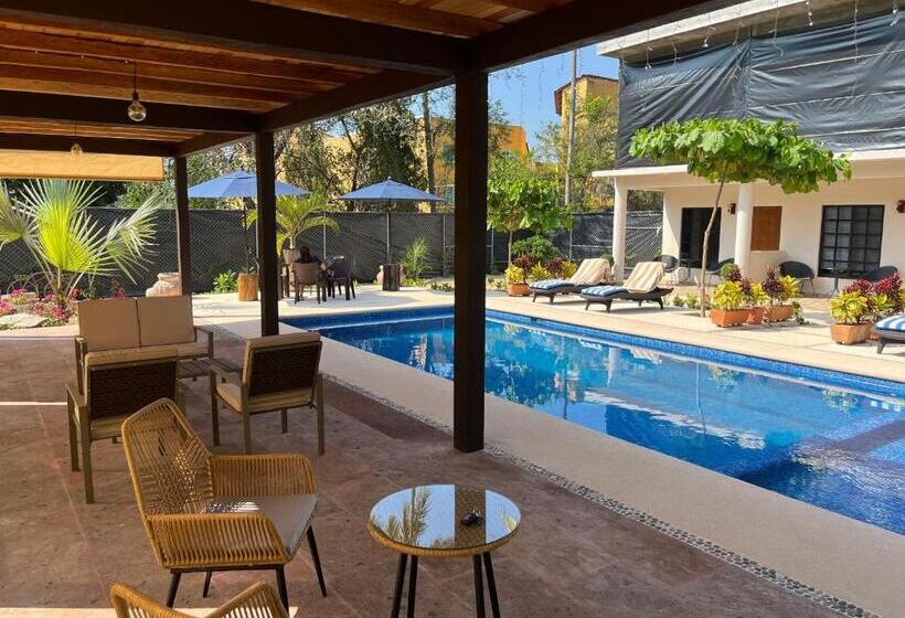 Natura Hotel & Villas