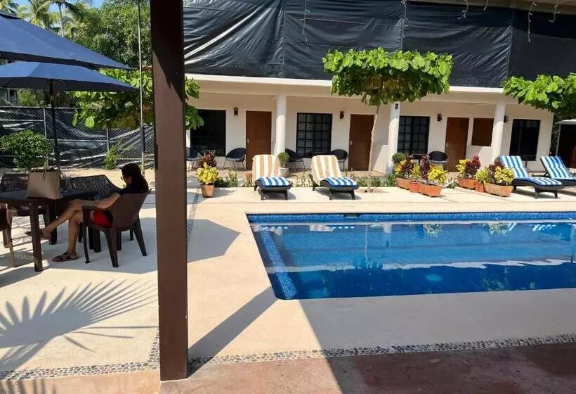 Natura Hotel & Villas