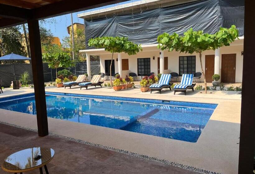 Natura Hotel & Villas