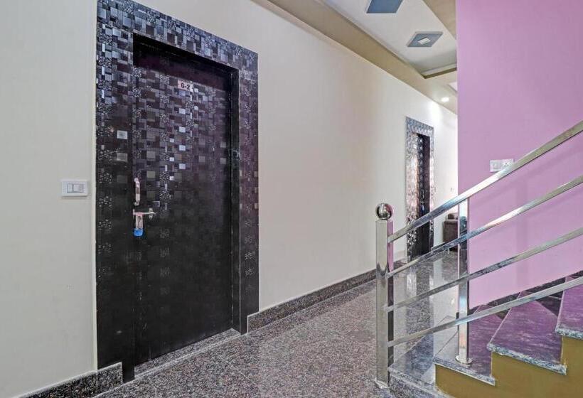 Oyo Flagship 81375 Hotel Kashi