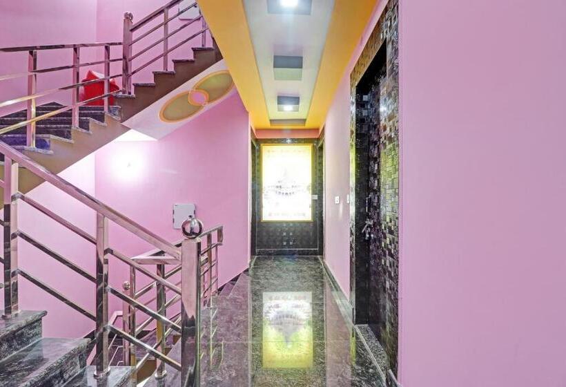 Oyo Flagship 81375 Hotel Kashi