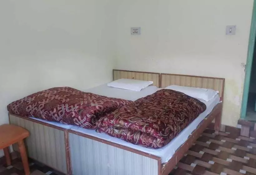 Oyo Hotel Abhinadan
