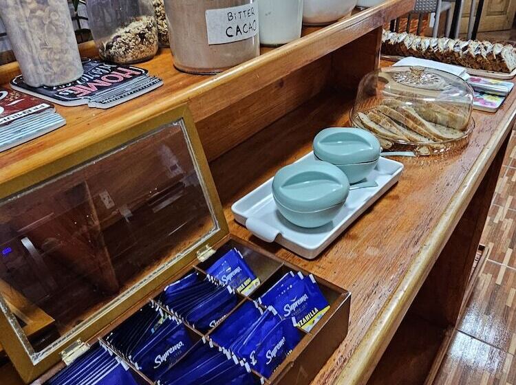 پانسیون Hostal Rufus