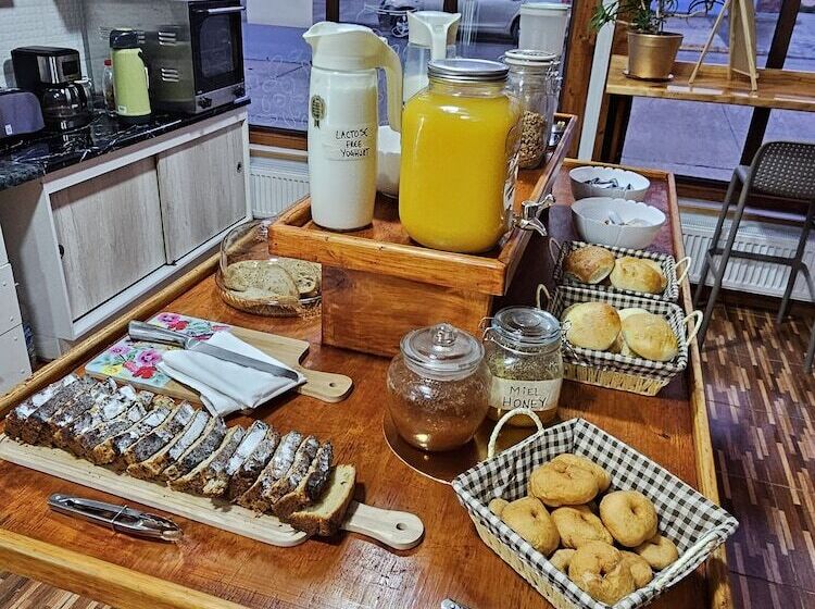 پانسیون Hostal Rufus