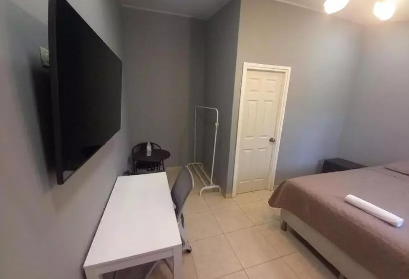 پانسیون Palmerola Inn