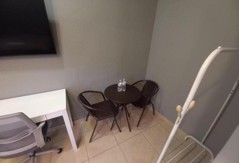 پانسیون Palmerola Inn