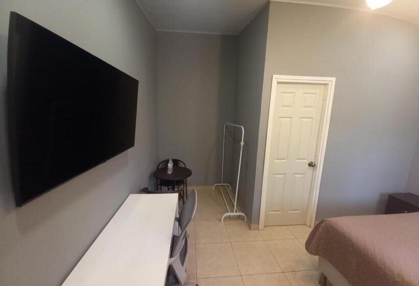 پانسیون Palmerola Inn