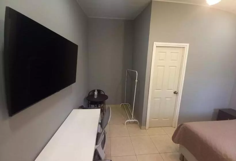 پانسیون Palmerola Inn