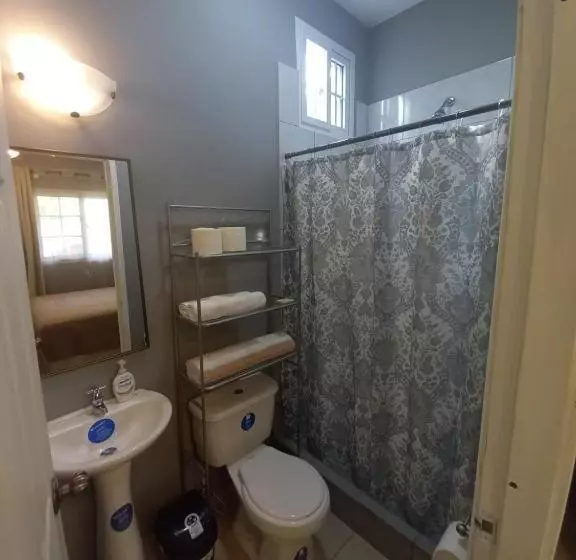 پانسیون Palmerola Inn