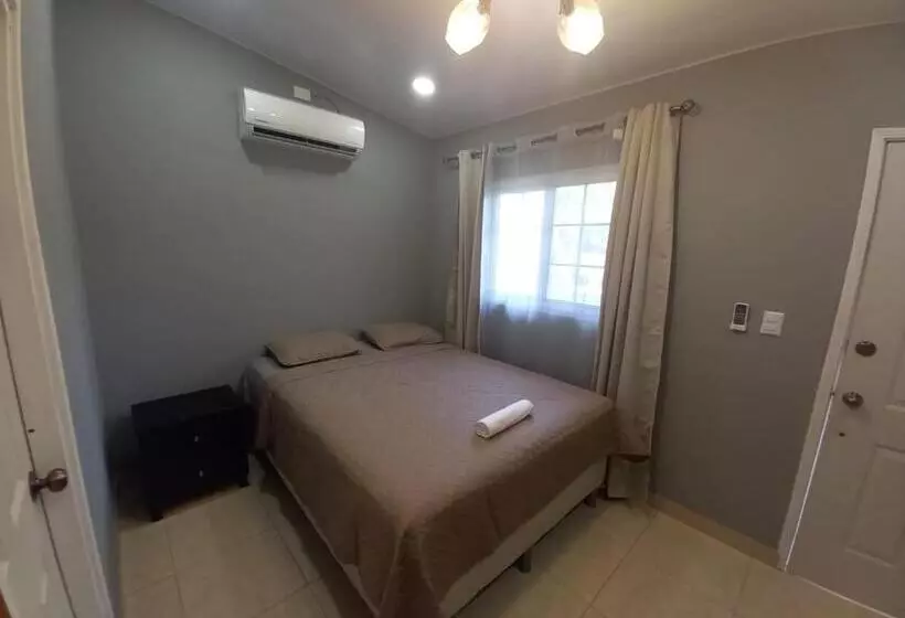 پانسیون Palmerola Inn