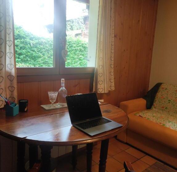 膳宿费 Tellahouse