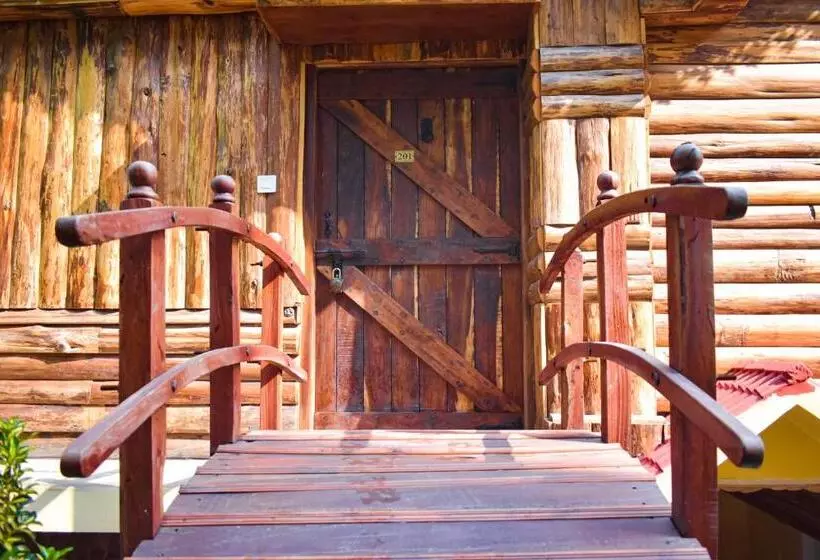 リゾートホテル La Das Treetops