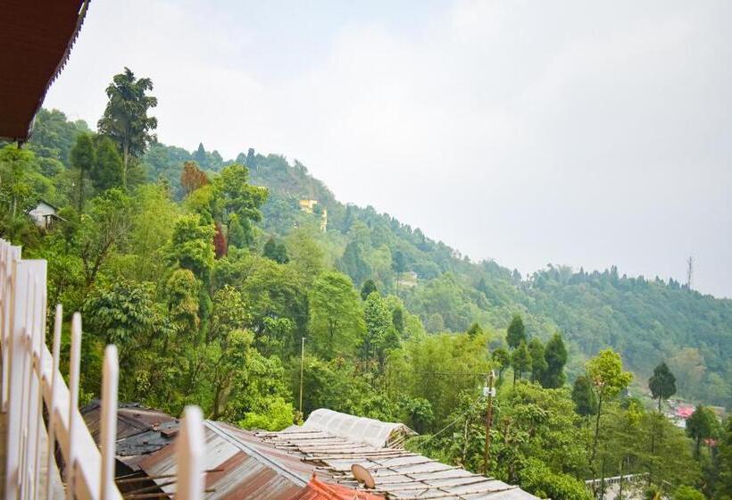 リゾートホテル La Das Treetops